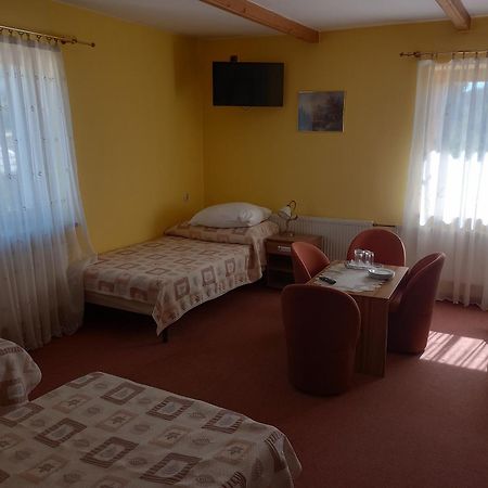 Hotel Góralski Raj Nowy Targ Exterior foto